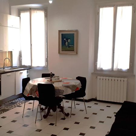 Ca'Saetta Bnb Holiday Home - Park & Go To Genoa Aquarium And Old Town Exterior photo